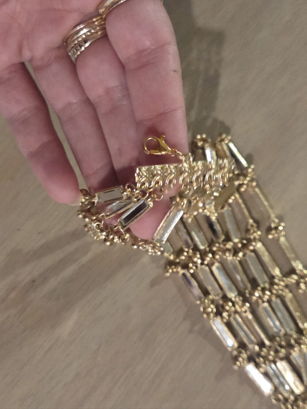 New Gold Mirror Ethereal Choker - Picture 9 of 9